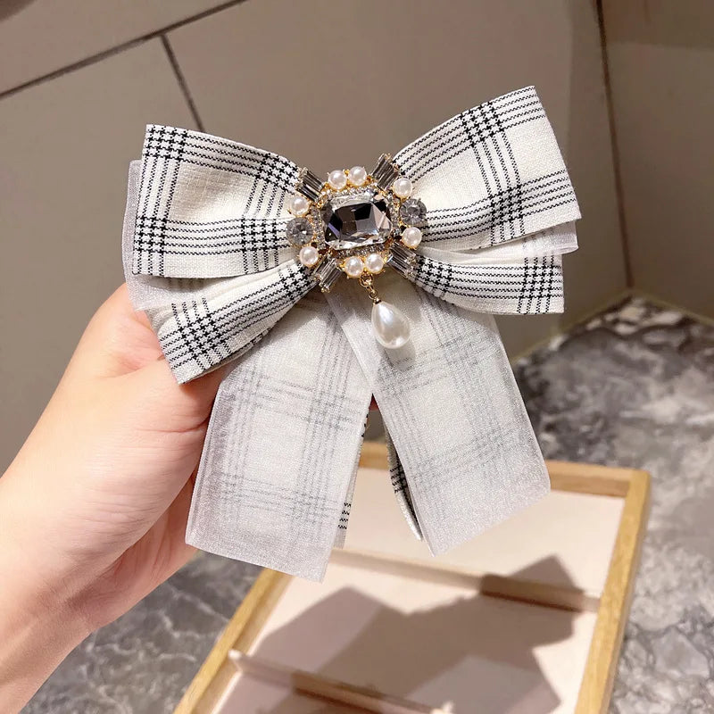 New Fabric Ribbon Bow Tie Brooch Rhinestone Crystal Bowkont Shirt Collar Pin Luxulry Jewelry for Women Clothing Accessories